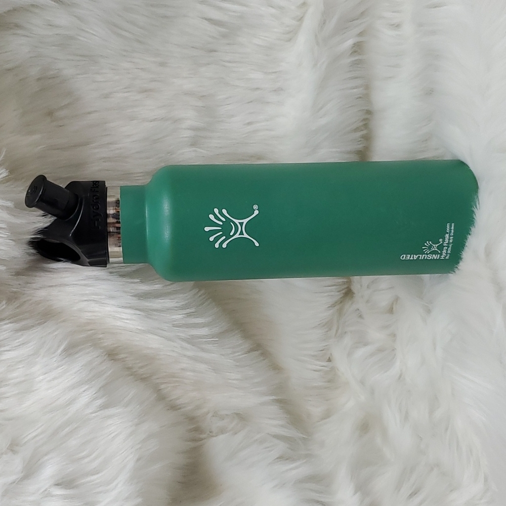 Hydro Flask green insulated stainless steel sport bottle